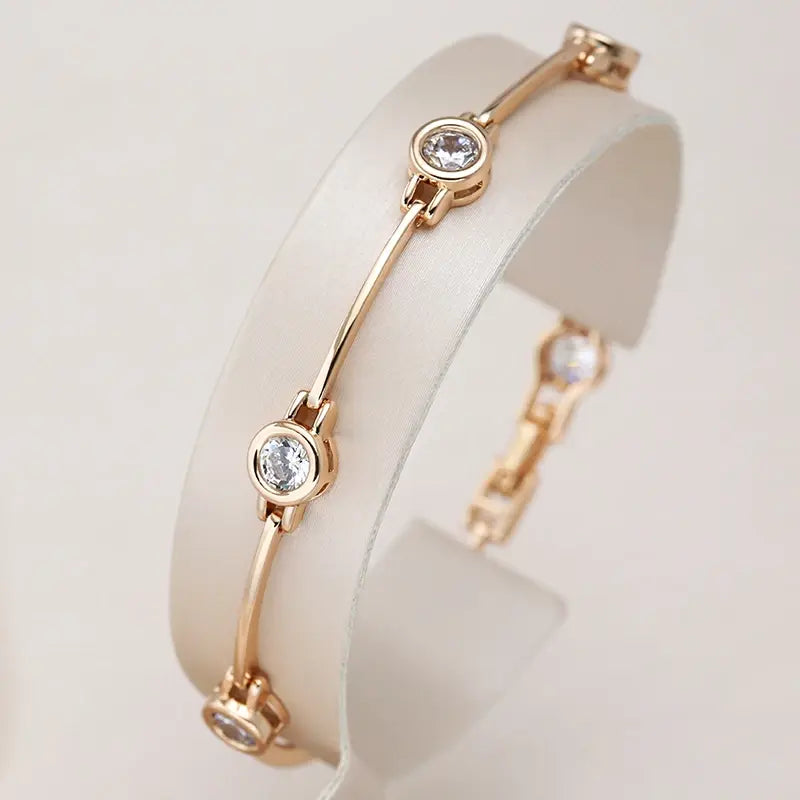 Bracelet élégant avec zirconias en or