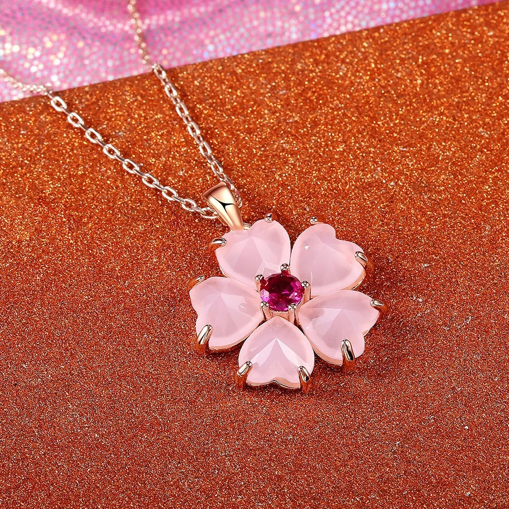 Collier Pendentif Fleur Rose en Or