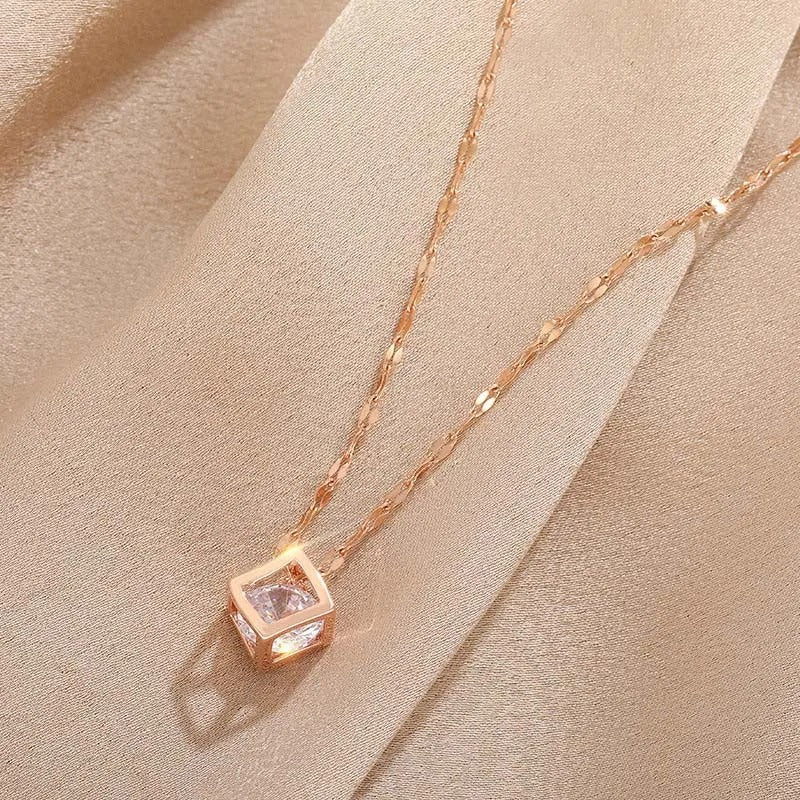 Collier Pendentif Triangle en Or