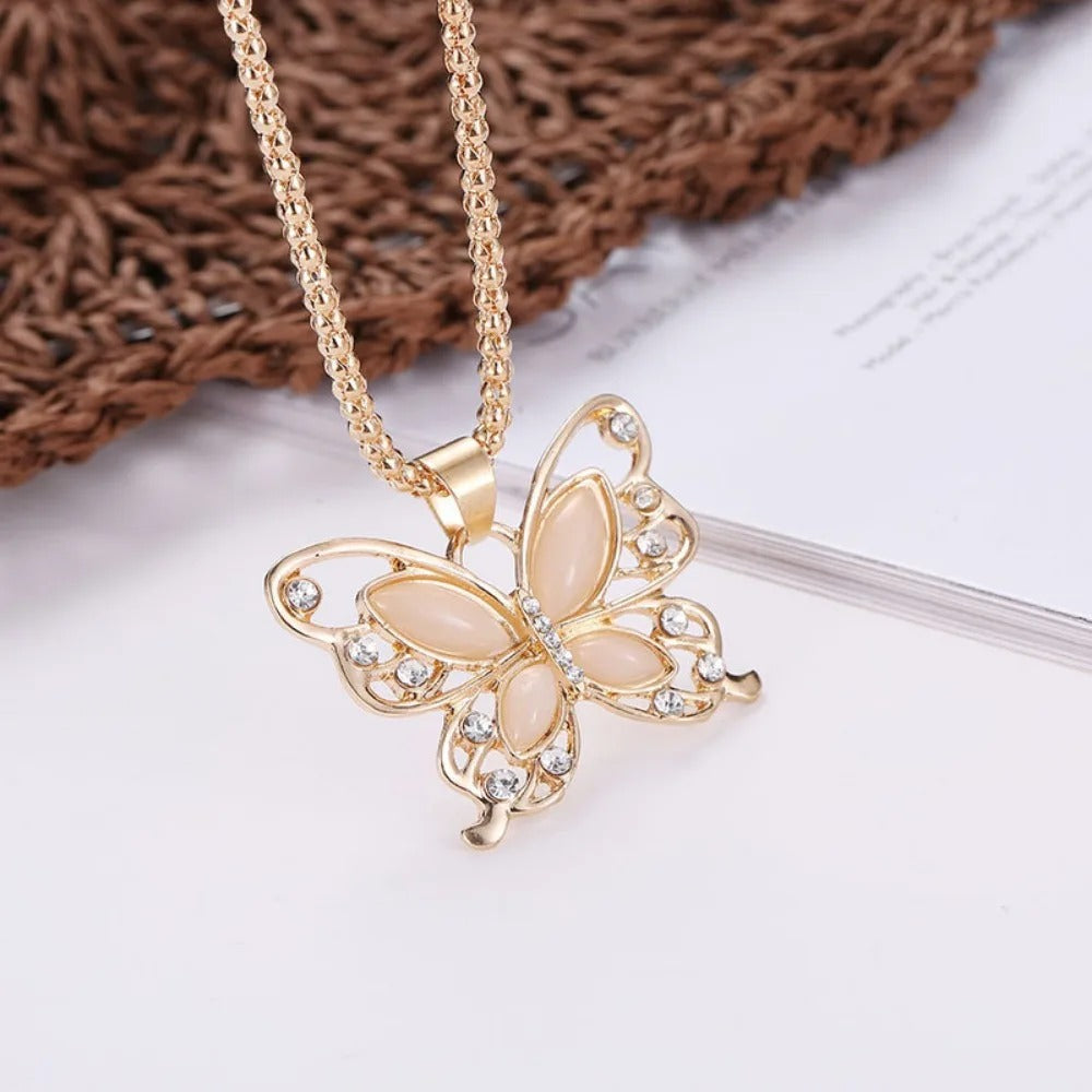 Collier Pendentif Papillon Cristal en Or