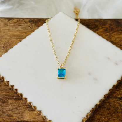 Collier Pendentif Paon Colore en Or