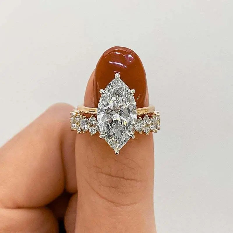 Bague de Diamant Marquise de Luxe en Or
