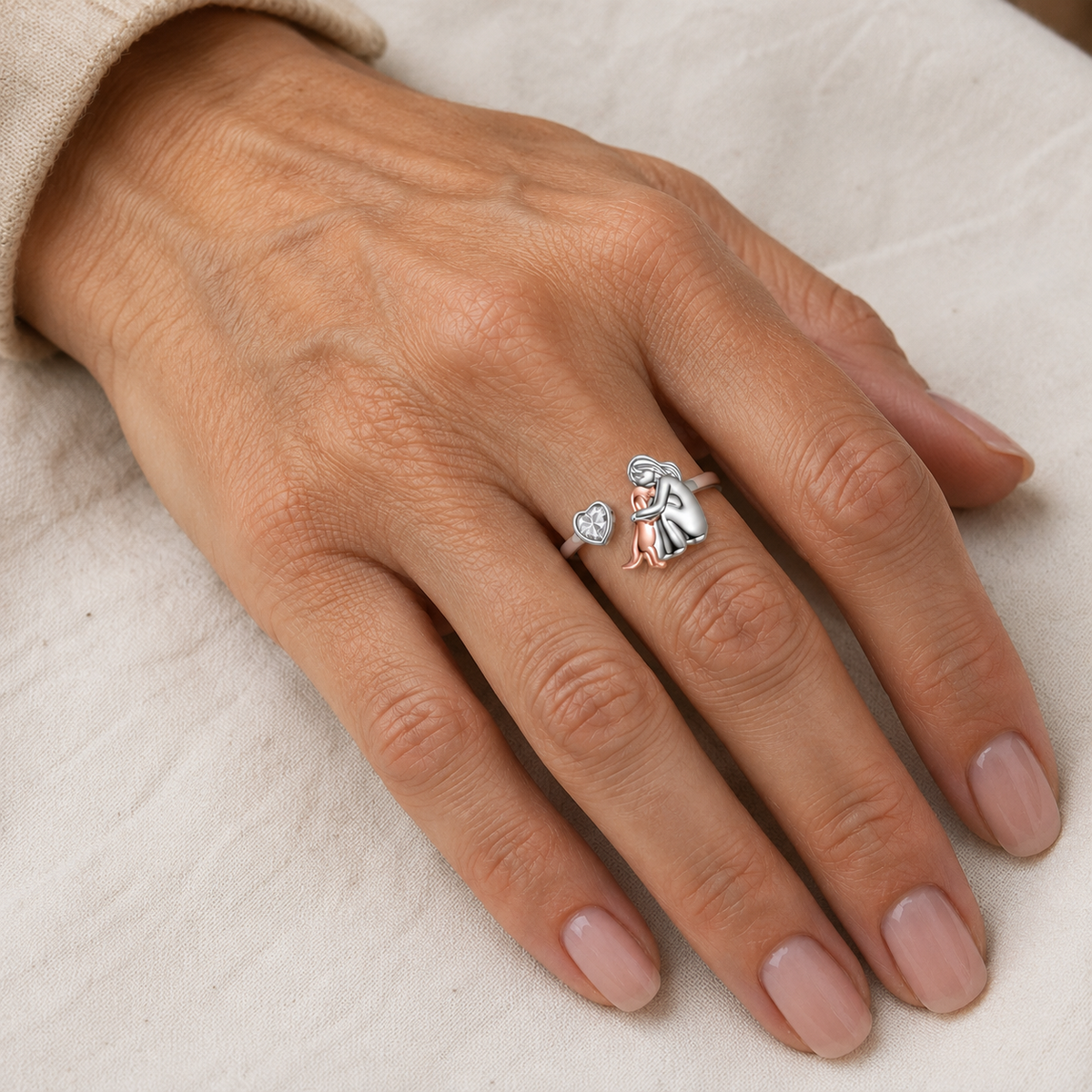 L'Étreinte Éternelle – Bague Ajustable Gravée