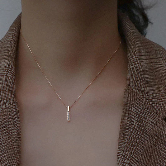 Collier Elegant avec Zircones en Or