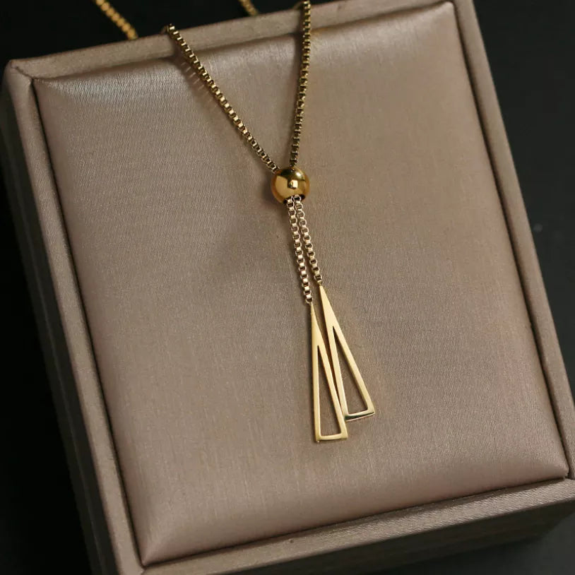 Collier Pendentif avec Pompon en Or