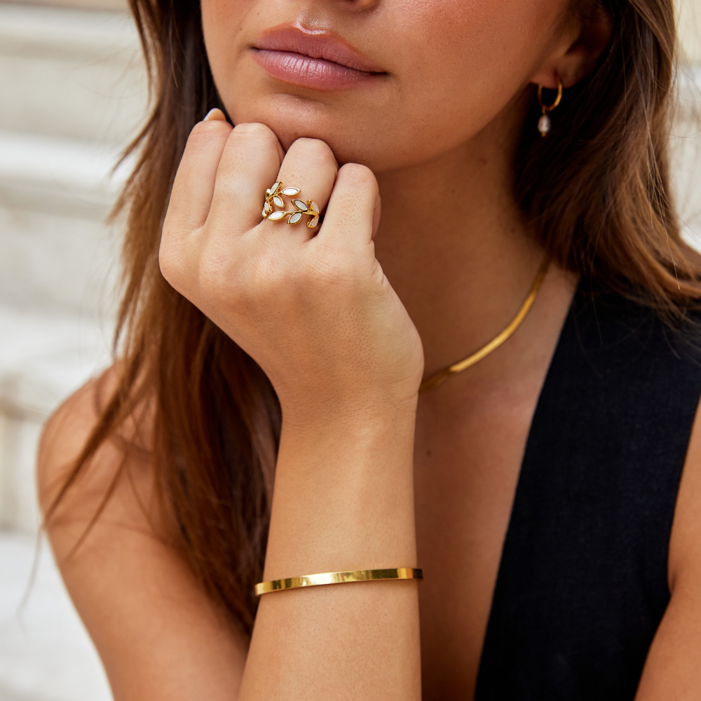 Serene – Bague feuille dorée