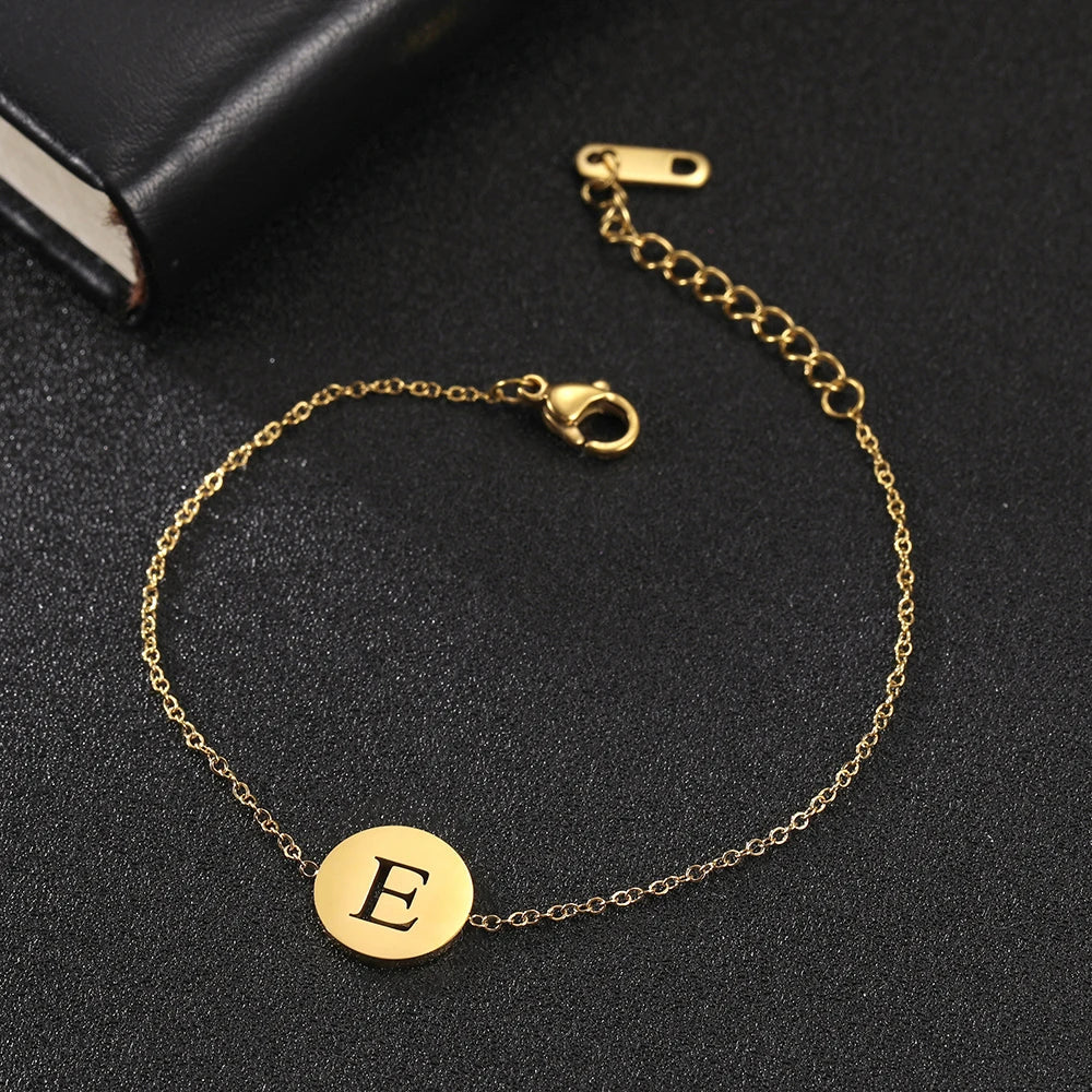 Amara™ | Bracelet initiales en acier inoxydable
