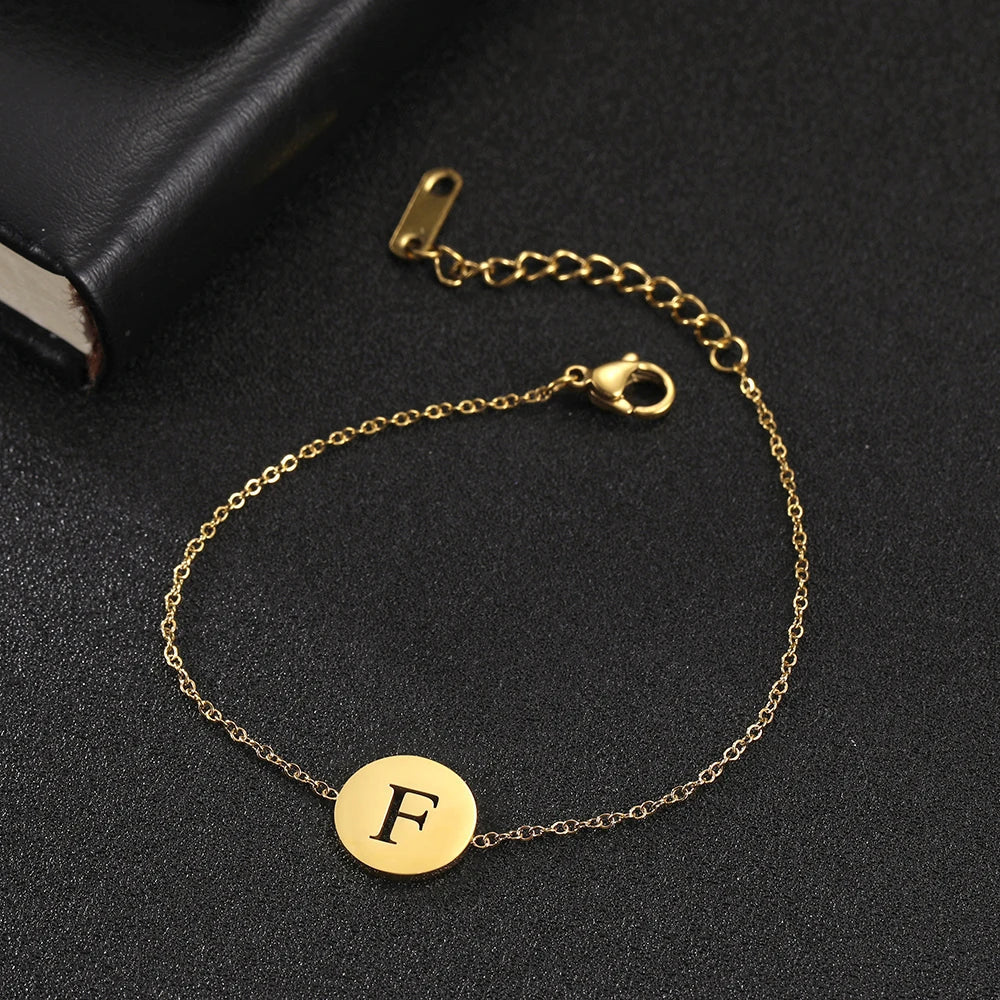 Amara™ | Bracelet initiales en acier inoxydable