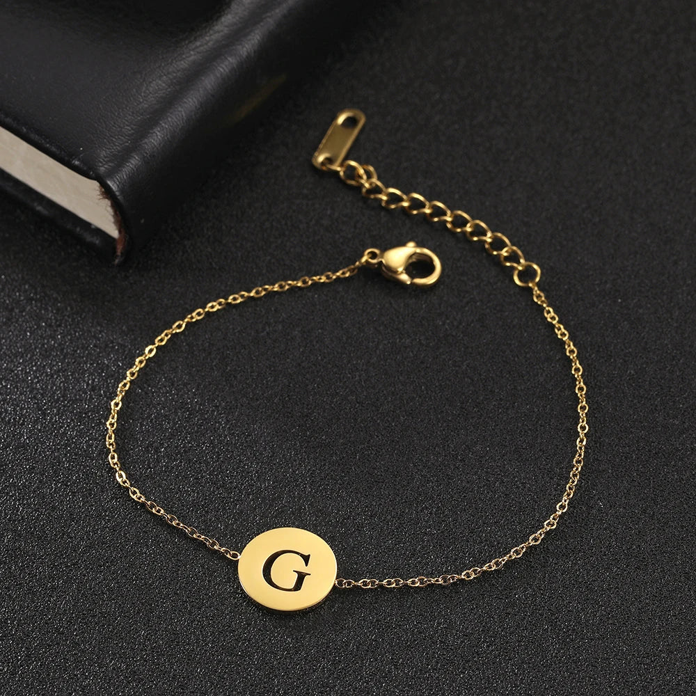 Amara™ | Bracelet initiales en acier inoxydable