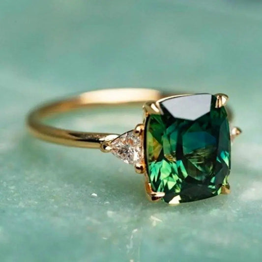 Bague Émeraude Carrée Élégante