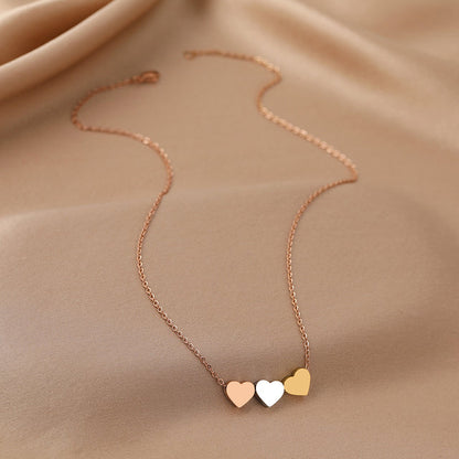 Collier Pendentif Chaussure a Talon en Or