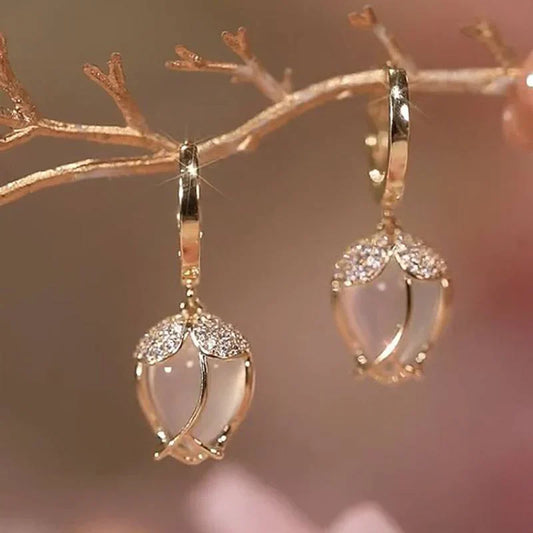 Boucles d'oreilles Vintage Tulipe Blanche en Zirconia