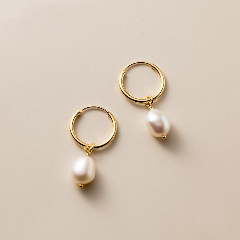 Les Boucles d'Oreilles Créoles en Perles Classiques