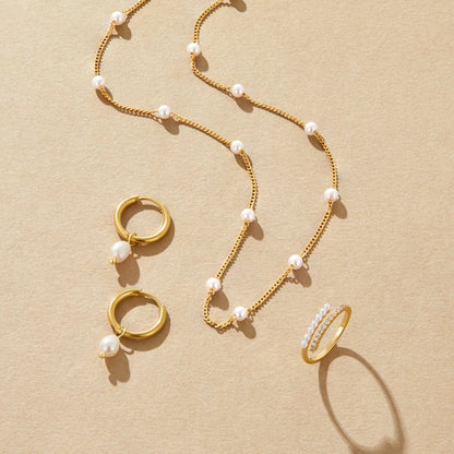Les Boucles d'Oreilles Créoles en Perles Classiques