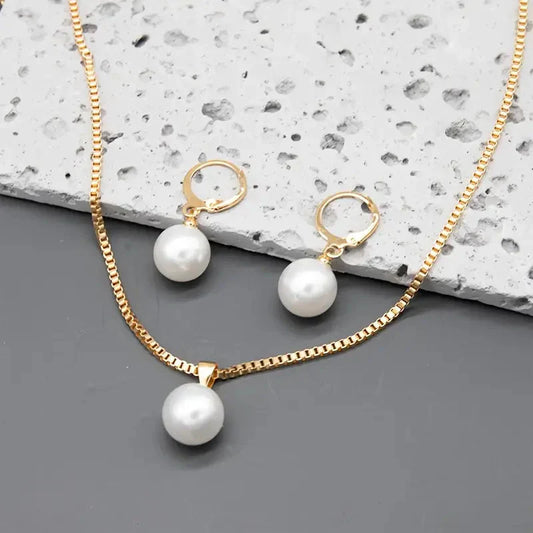Collier de Perles Élégant et Gracieux