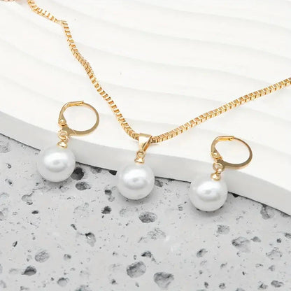 Collier de Perles Élégant et Gracieux
