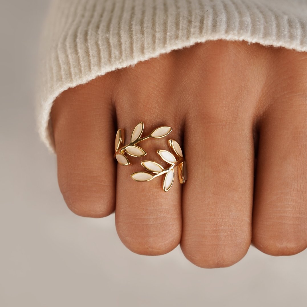 Serene – Bague feuille dorée
