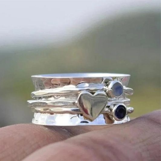 Bague Élégante en Argent avec Cœur Rotatif