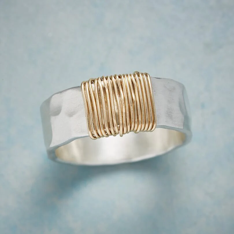 Bague en argent avec fil d'or vintage
