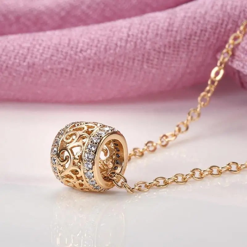 Collier Cristal Décoratif en Or