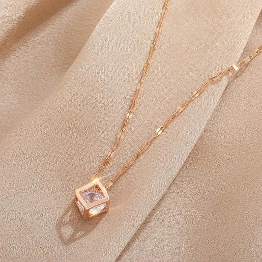 Collier Pendentif Triangle en Or