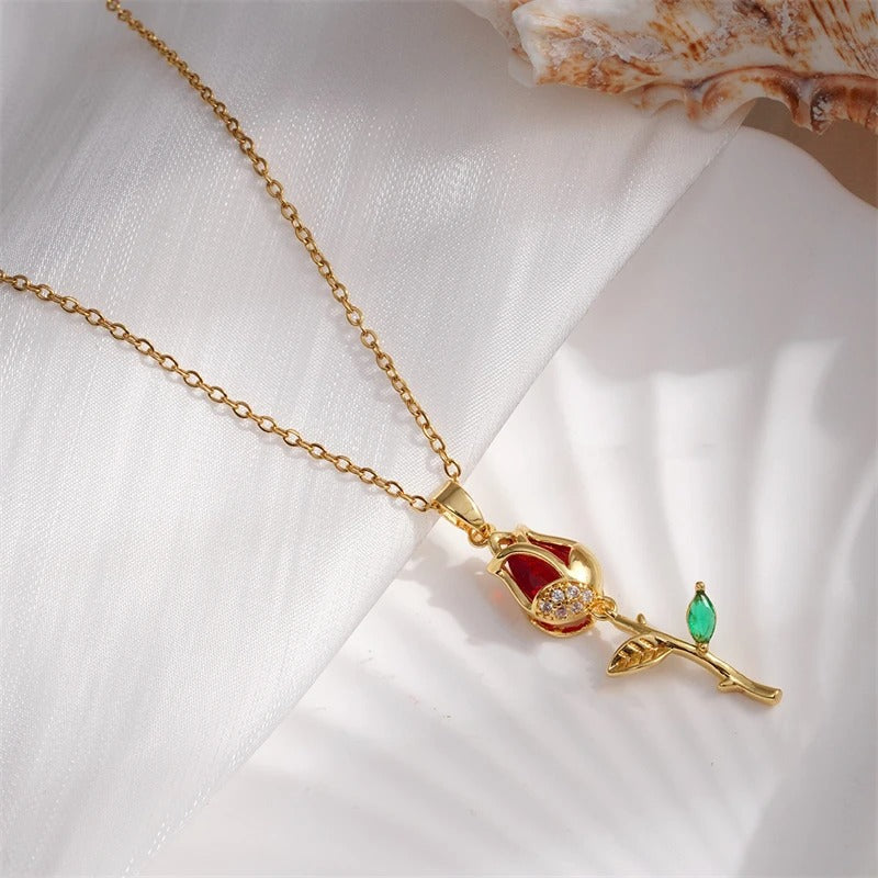 Collier Vintage Rose et Pierre Precieuse Rouge en Or