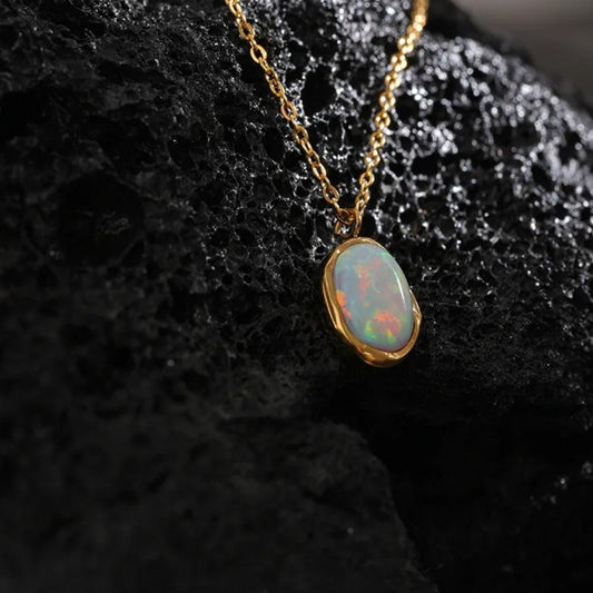 Collier Vintage Pierre Opale Lumineuse