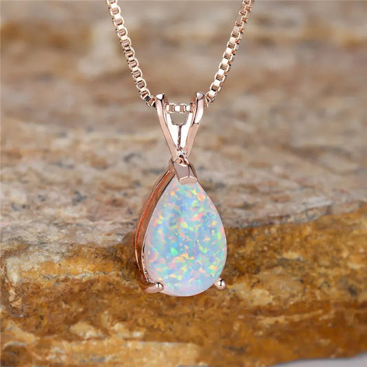 Collier Pendentif Opale en Or Rose