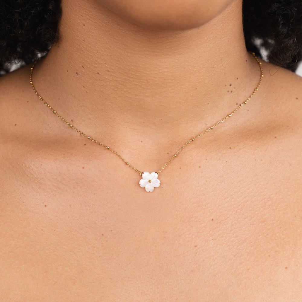 Magnifiques Fleurs Collier